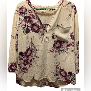 Woman’s Maurice’s floral blouse